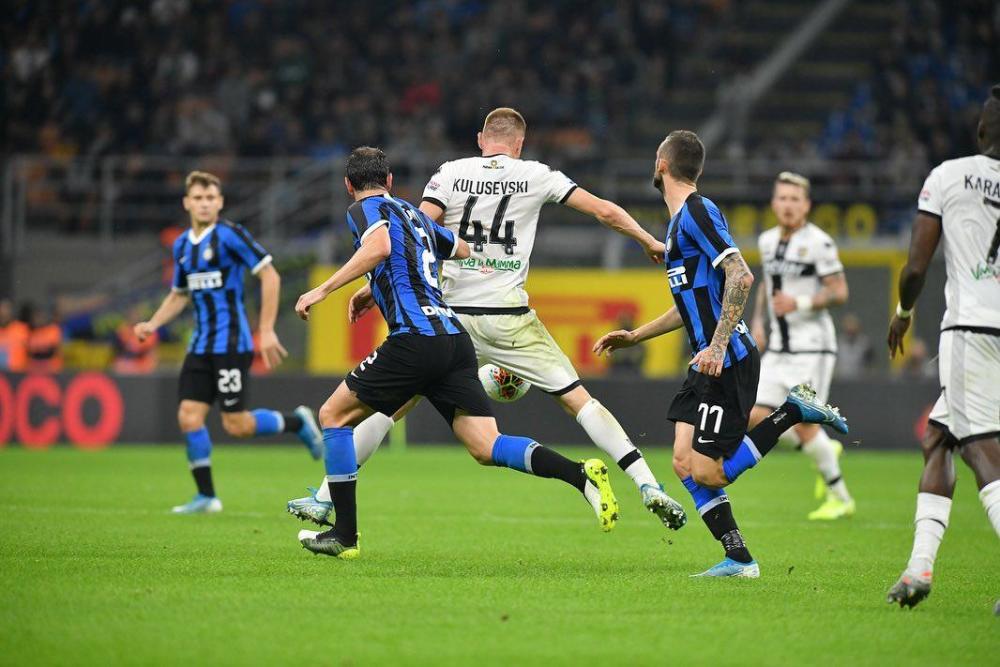  尤文中场核心重伤缺席三月  